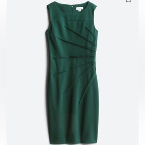 Size 6 Calvin Klein Green Dress with Sunburst type pattern